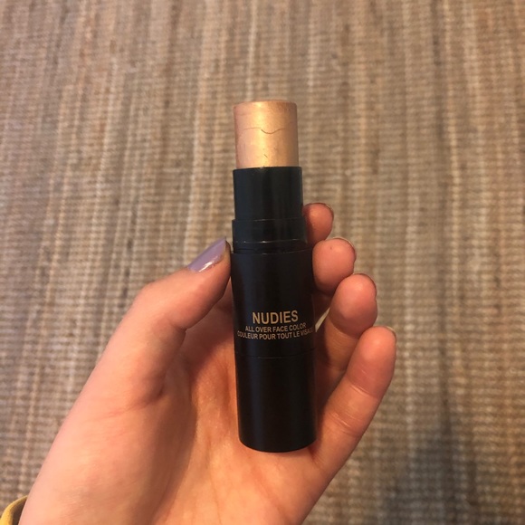 Nudestix Nudies All Over Face Colour in Hey Honey - Picture 4 of 7
